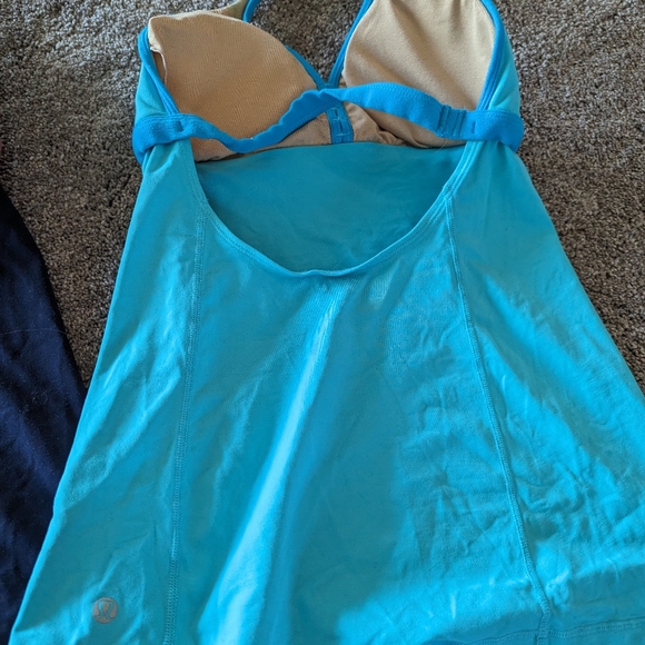 Lululemon halter top one - Picture 4 of 11